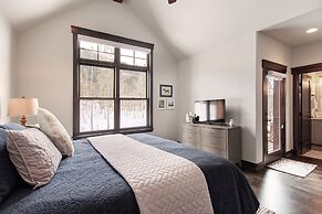 78 Alders Townhouse with Heated Garage by RedAwning