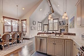 78 Alders Townhouse with Heated Garage by RedAwning