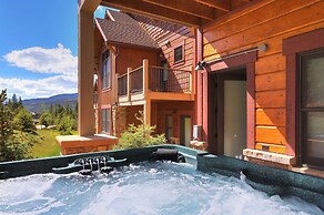 78 Alders Townhouse with Heated Garage by RedAwning