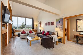 2130 The Pines 1 Bedroom Condo by RedAwning