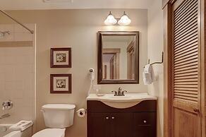 8912 The Springs 3 Bedroom Condo by RedAwning