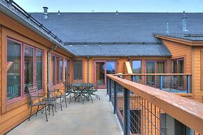 8912 The Springs 3 Bedroom Condo by RedAwning