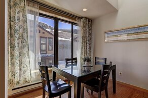 2759 Slopeside 1 Bedroom Condo by RedAwning