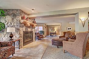 2640 Tenderfoot 3 Bedroom Condo by RedAwning