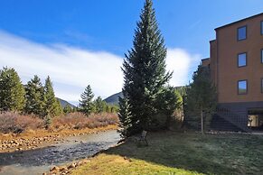 2964 Key  1 Bedroom Condo by RedAwning