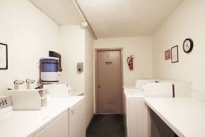 2964 Key  1 Bedroom Condo by RedAwning