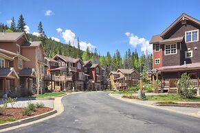 6509 Settlers Creek Townhomes by RedAwning