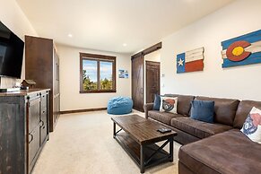 47 River Run Townhomes 3 Bedroom Townhouse by RedAwning