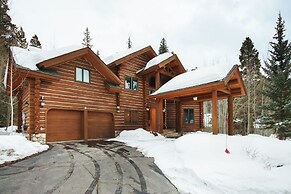 44 Arapahoe Trail 4 Bedroom Cabin