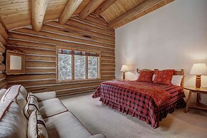 44 Arapahoe Trail 4 Bedroom Cabin