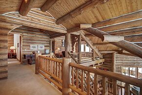 44 Arapahoe Trail 4 Bedroom Cabin