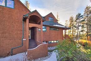 1926 Soda Springs Ii 3 Bedroom Townhouse by RedAwning