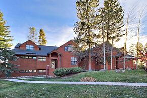 1926 Soda Springs Ii 3 Bedroom Townhouse by RedAwning