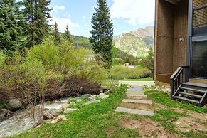 Beautiful Ski-In Ski-Out Condo, Great Location - CM244 by RedAwning