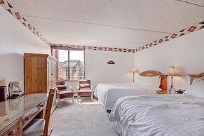 Roomy Condo with Great Amenities - VS438 by RedAwning