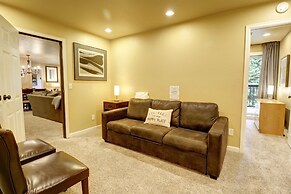 Amazing Ski-In Ski-Out Condo, Pet Friendly - Very Spacious - CM236 by 
