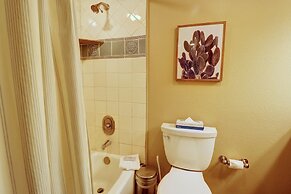 Amazing Ski-In Ski-Out Condo, Pet Friendly - Very Spacious - CM236 by 