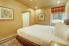 Amazing Ski-In Ski-Out Condo, Pet Friendly - Very Spacious - CM236 by 