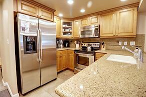 Amazing Ski-In Ski-Out Condo, Pet Friendly - Very Spacious - CM236 by 