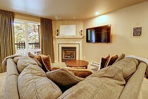 Amazing Ski-In Ski-Out Condo, Pet Friendly - Very Spacious - CM236 by 