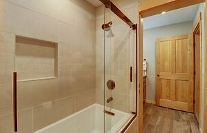 Amazing Condo in Heart of Center Village - TX304 by RedAwning