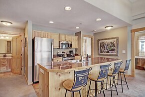 Amazing Condo in Heart of Center Village - TX304 by RedAwning