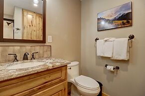 Amazing Condo in Heart of Center Village - TX304 by RedAwning