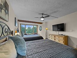 Timeless Classic Ski Condo - SH404 by RedAwning