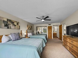 Timeless Classic Ski Condo - SH404 by RedAwning