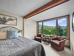Timeless Classic Ski Condo - SH404 by RedAwning