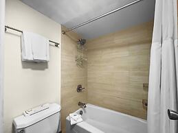 Timeless Classic Ski Condo - SH404 by RedAwning