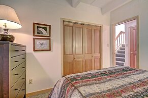 Alluring Lofty Condo In East Village - PG310 by RedAwning