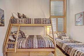 Alluring Lofty Condo In East Village - PG310 by RedAwning