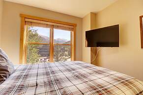 Newly Remodeled, Open Layout, with Incredible Views - CS302 by RedAwni