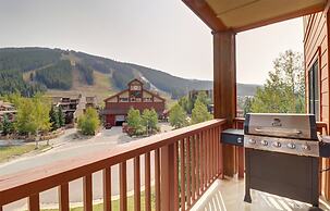 Newly Remodeled, Open Layout, with Incredible Views - CS302 by RedAwni