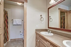 Newly Remodeled, Open Layout, with Incredible Views - CS302 by RedAwni