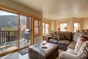 Newly Remodeled, Open Layout, with Incredible Views - CS302 by RedAwni