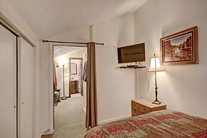 Pet-Friendly Ski in Ski out Condo 30 Second Walk to Lift  - SF204 by R