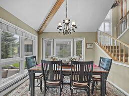 Private Dog Friendly Home Boasts Incredible Views - WD25 by RedAwning