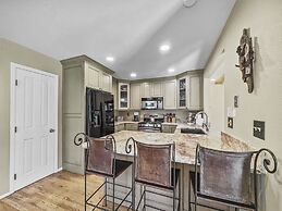 Private Dog Friendly Home Boasts Incredible Views - WD25 by RedAwning