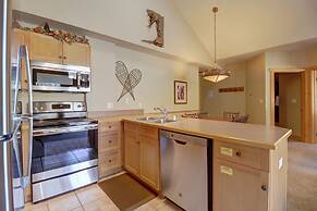 Amazing Views, Right next to the Lift - CS210 by RedAwning