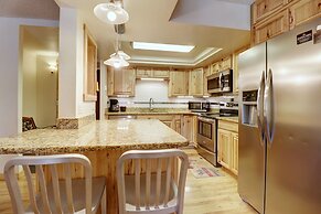 Pet-friendly Very Spacious Condo - BE108 by RedAwning