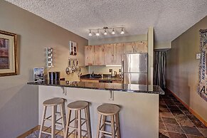 Amazing Ski in-out Condo With Mountain Views - FP114 by RedAwning