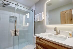 Amazing Ski in-out Condo With Mountain Views - FP114 by RedAwning