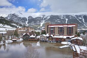 Comfortable Condo, Outstanding Location - TX414 by RedAwning