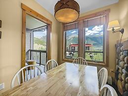 Comfortable Condo, Outstanding Location - TX414 by RedAwning