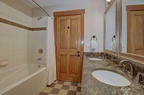 Best Location On The Mountain, Amazing View - CO204 by RedAwning