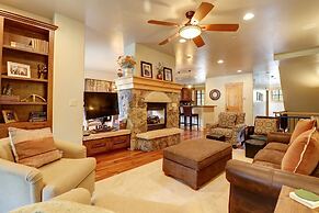 Short Walk to Ski Lift & Private Hot tub - 39C by RedAwning