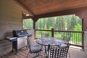 Short Walk to Ski Lift & Private Hot tub - 39C by RedAwning