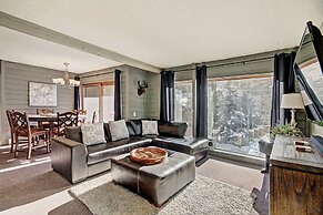 Beautiful Mountain Condo A Minute to Lift - AN210 by RedAwning